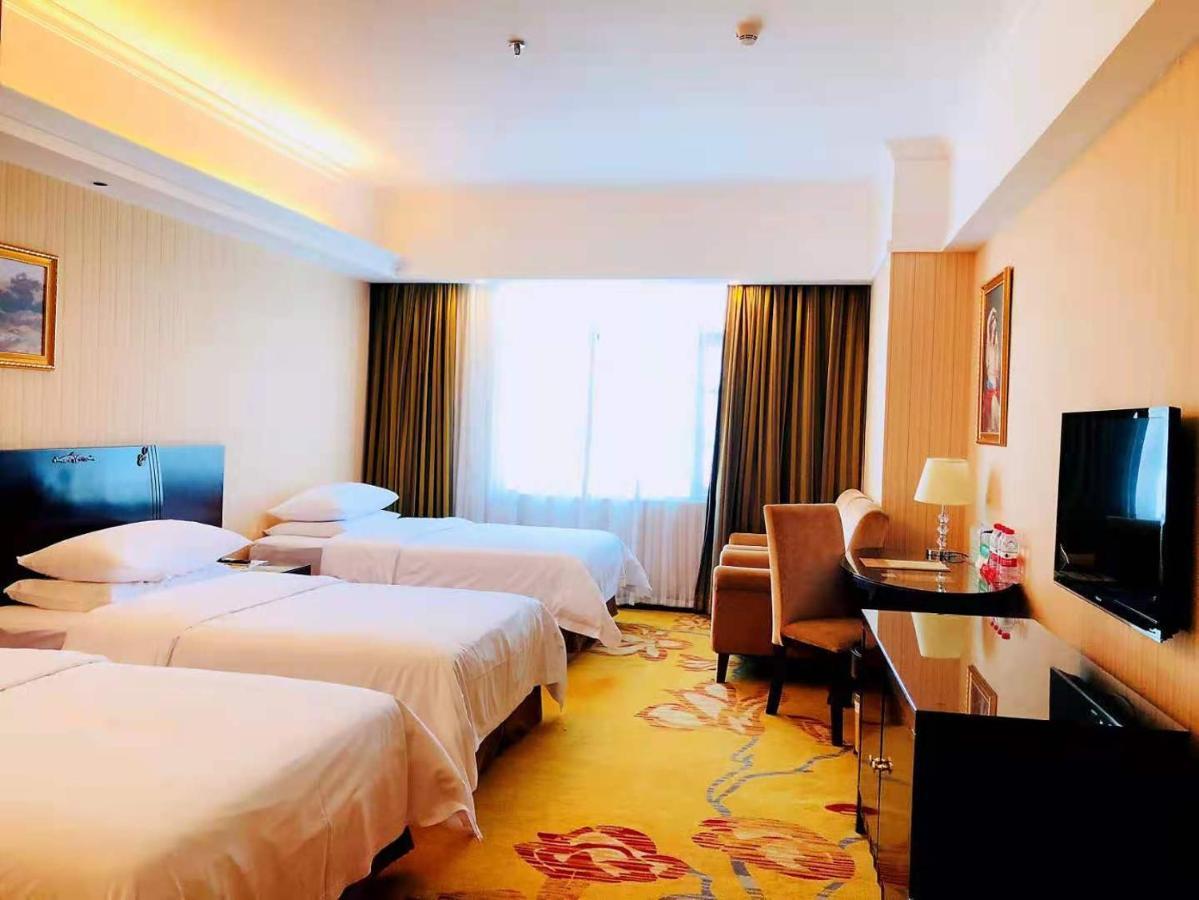 Vienna Hotel Baoan Liutang Xin'an  Экстерьер фото